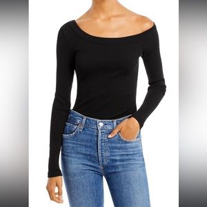 Citizens black ribbed top size small